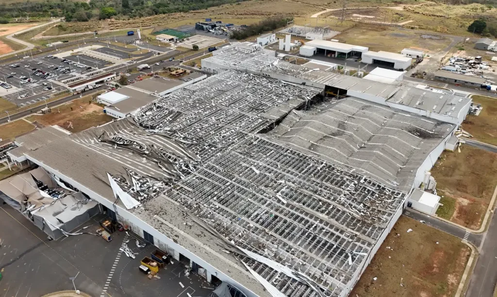 Toyota suspende produção no país após chuva destruir fábrica em SP