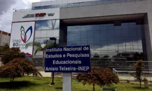 Inep seleciona professores para elaborar e revisar o Encceja