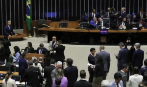 Aprovada urgência de PL que libera R$ 1,5 bi para saúde e educação