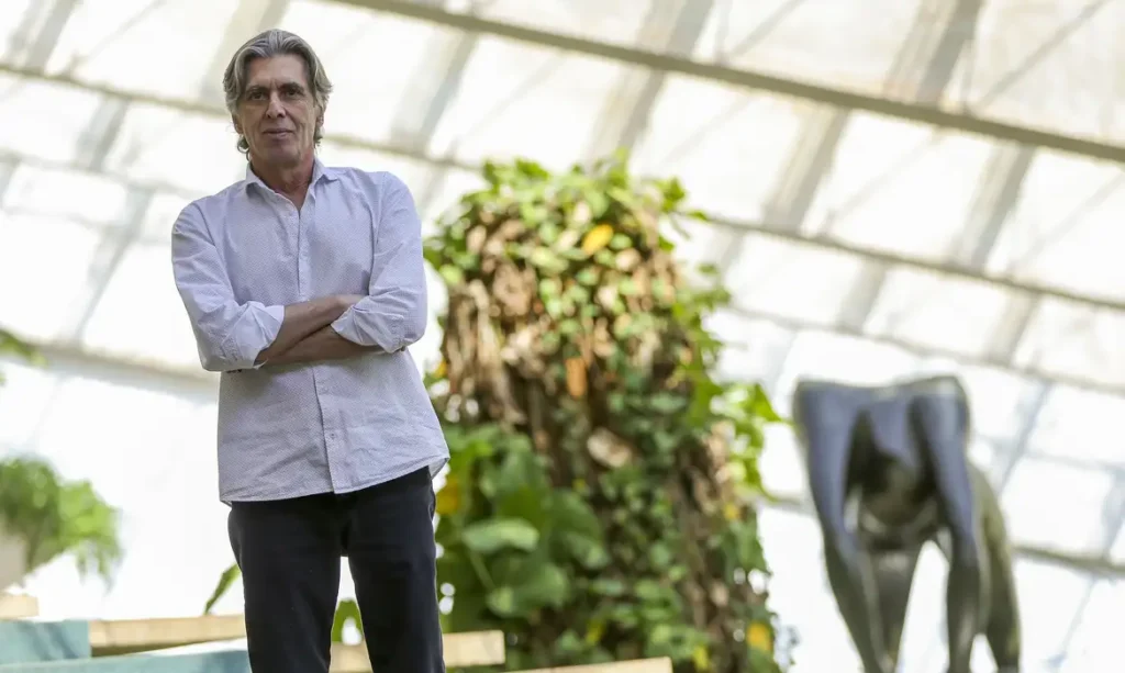 Aos 70 anos, morre produtor cultural e dramaturgo Guilherme Reis