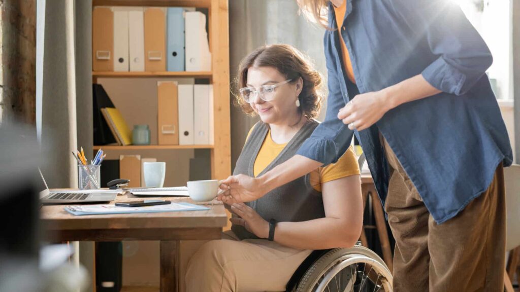 Feira online oferece 7 mil vagas de emprego para pessoas com deficiência em setembro