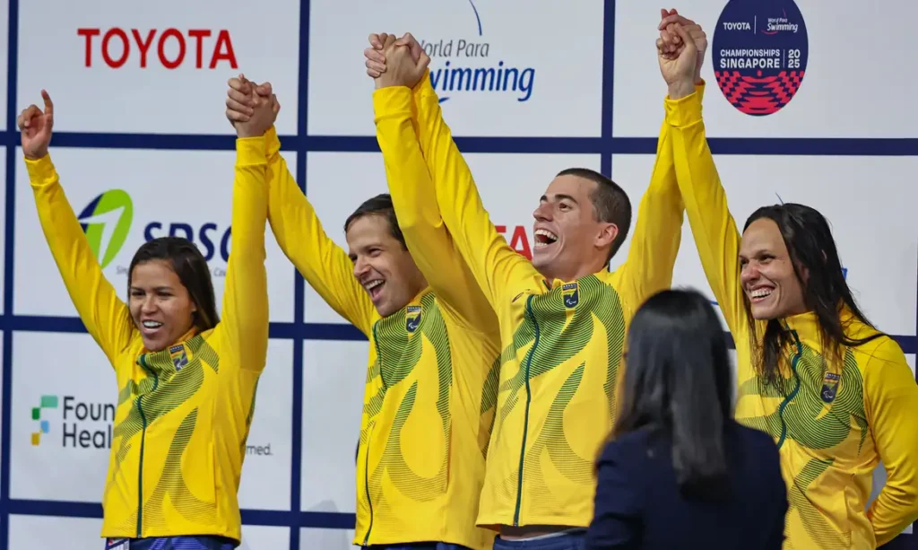 Com direito a recorde mundial, Brasil brilha no Mundial de natação