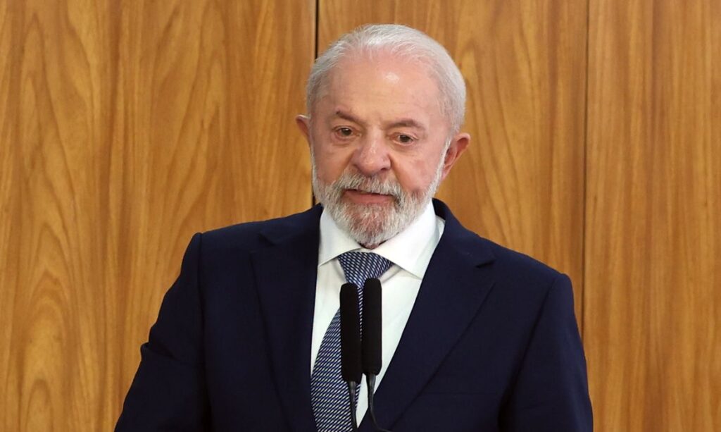 Derrubada de MP é derrota imposta ao povo brasileiro, diz Lula