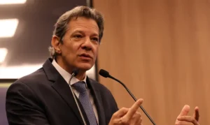 Lula não desiste de cobrar impostos e enviará dois projetos de lei alternativos à MP do IOF