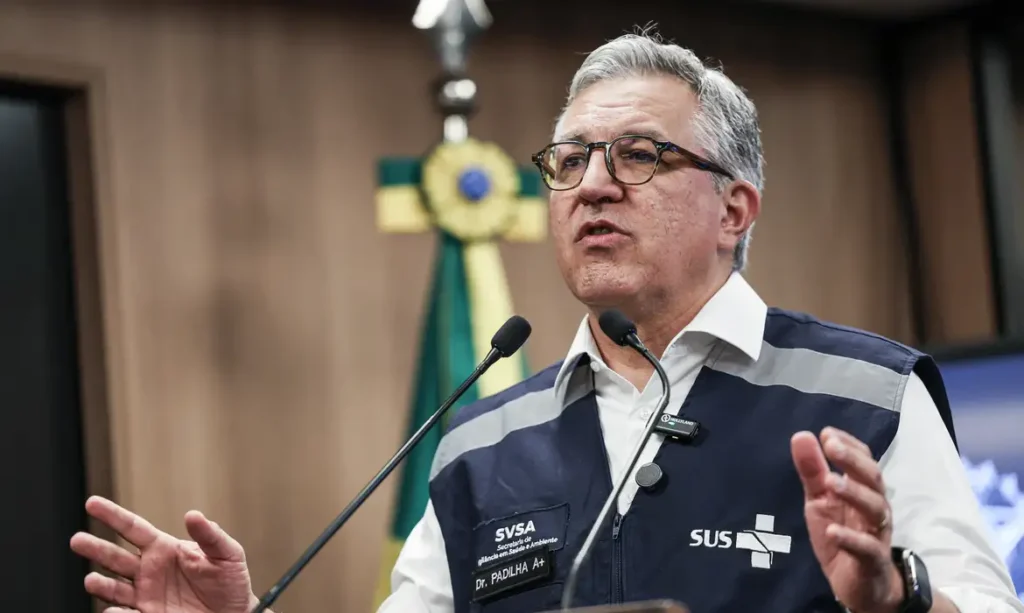 Intoxicação por metanol: casos suspeitos devem aumentar, diz ministro