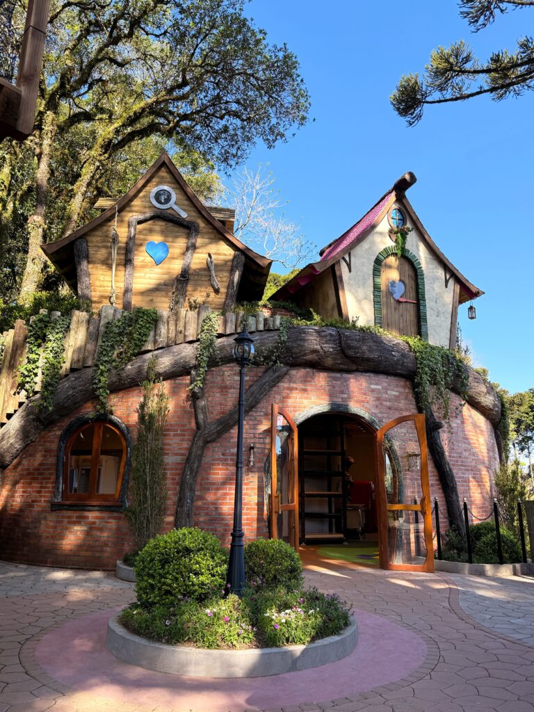 Mini Mundo inaugura o Bosque dos Personagens, nova atração lúdica no Dia das Crianças
