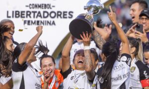 Libertadores: Corinthians faz história com tricampeonato consecutivo