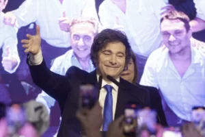 Partido de Milei vence eleições legislativas na Argentina