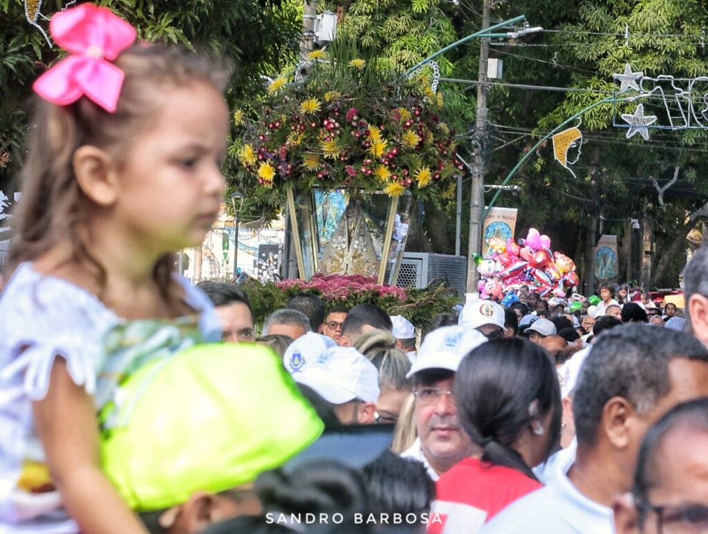 Crianças celebram Nossa Senhora de Nazaré na 10ª procissão oficial do Círio