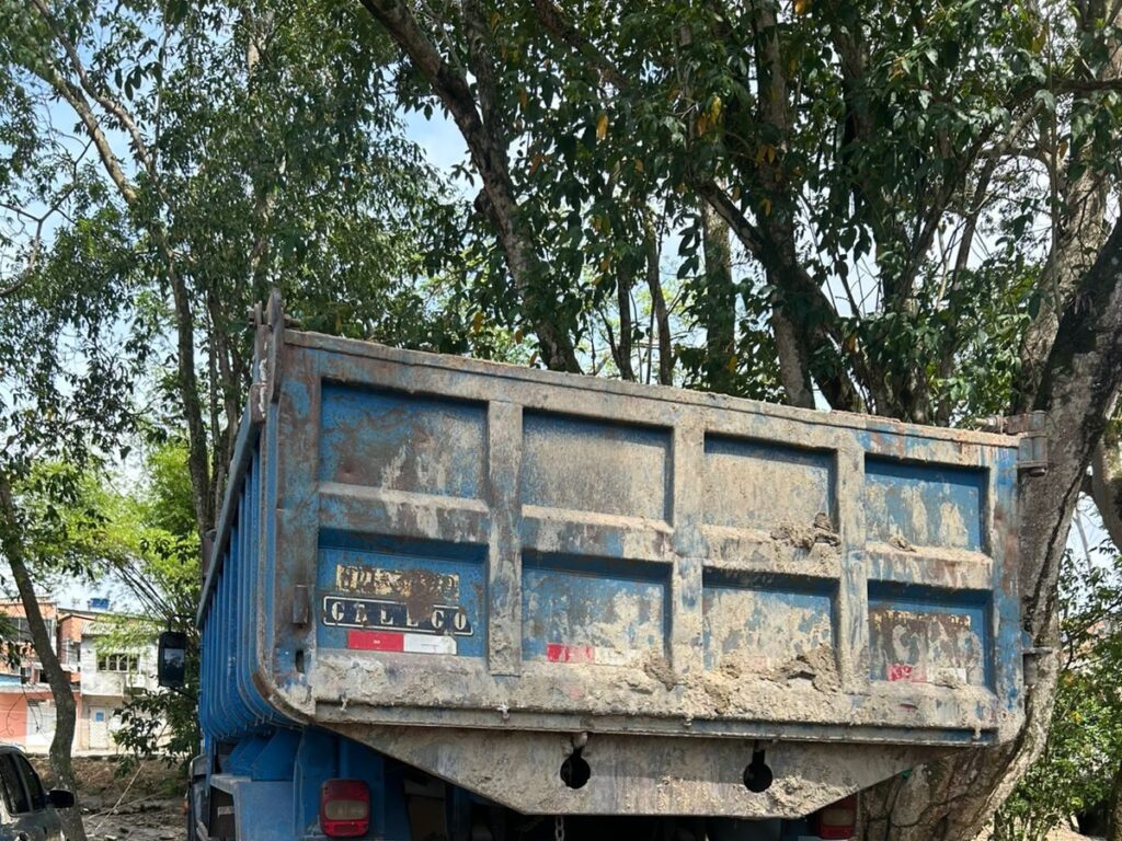 Motorista é preso por descarte de lixo às margens do Tucunduba
