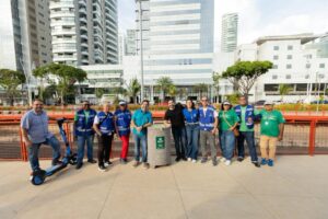 Lixeiras de material reciclado reforçam limpeza urbana de Belém
