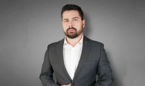 Moraes assina carta para intimar Paulo Figueiredo nos Estados Unidos