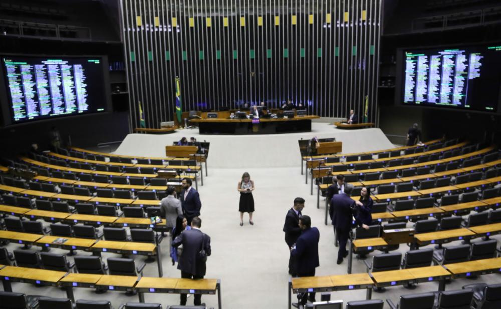 Câmara impõe derrota e barra MP de Lula que aumentava tributos