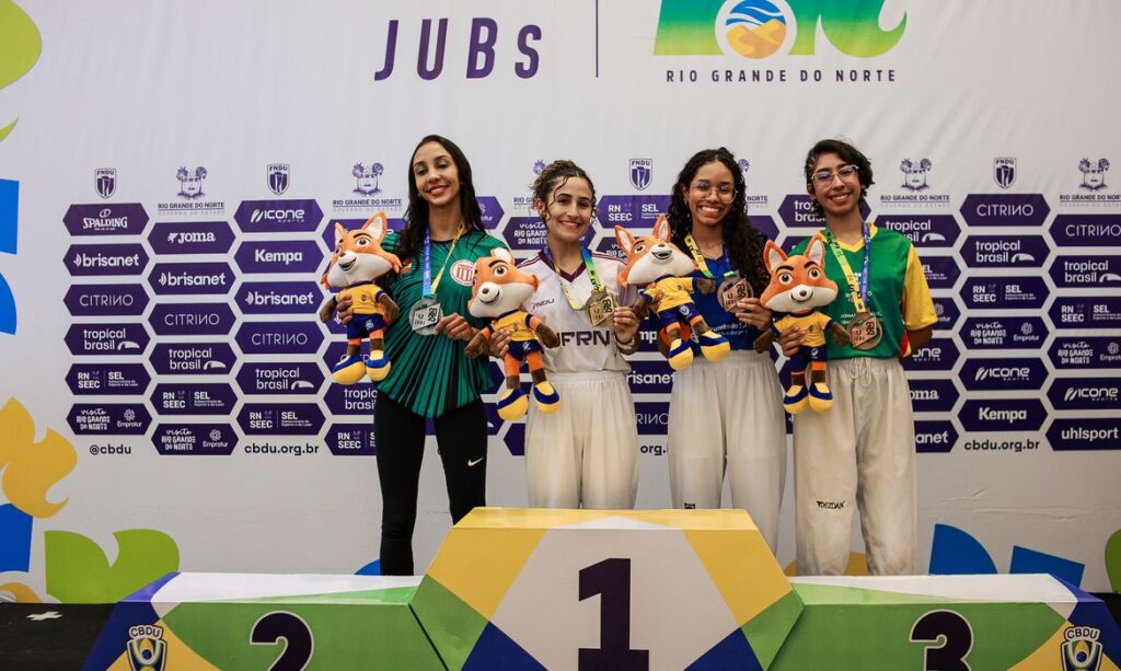 Atleta do taekwondo se despede de seu último JUBs com tricampeonato