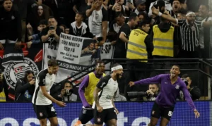 Depay e Yuri Alberto desequilibram e Corinthians vence Majestoso