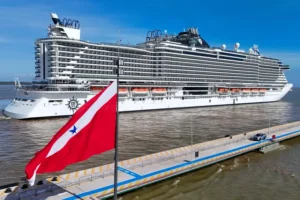 Navios de cruzeiro ancoram no Porto de Outeiro e garantem 5 mil leitos para a COP30
