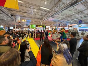 Mini Mundo apresenta novidades no Festuris: Bosque dos Personagens e nova réplica de hotel suíço encantam o público do turismo