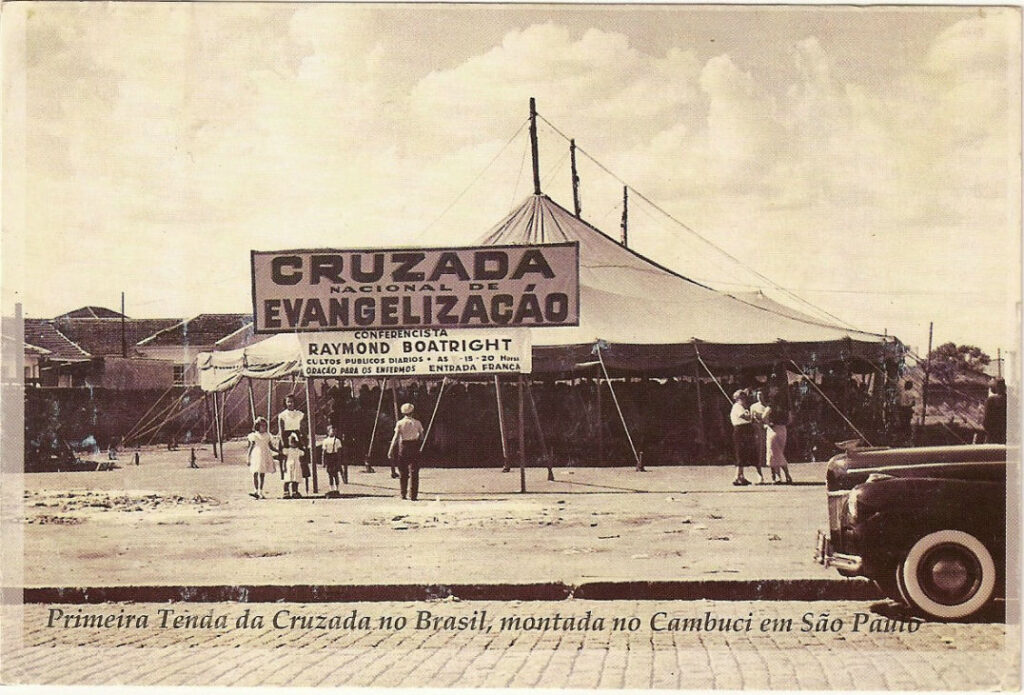 Vídeo – Quadrangular: da tenda ao templo, a história que atravessou gerações e transformou cidades no Brasil