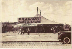 Vídeo – Quadrangular: da tenda ao templo, a história que atravessou gerações e transformou cidades no Brasil