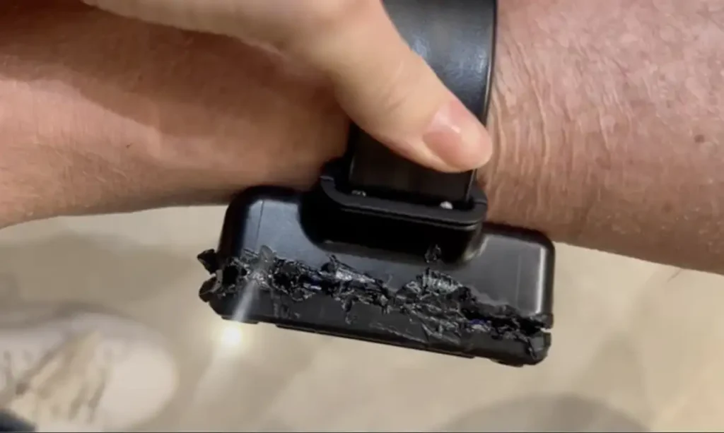 Bolsonaro usou solda para tentar abrir tornozeleira