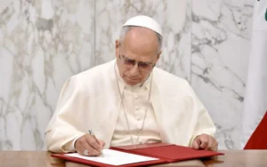 Papa Leão XIV diz apoiar solução de dois Estados entre Israel e Palestina