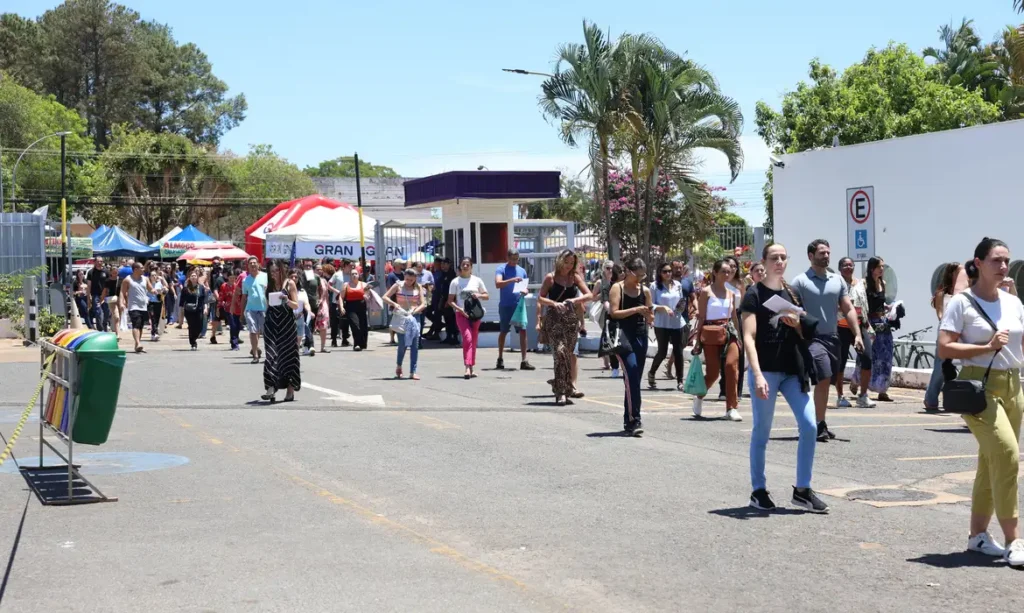 Vai fazer o CNU 2025? Veja como consultar os locais da prova discursiva do certame