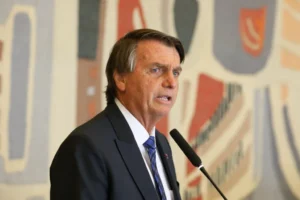 Bolsonaro fará terceira cirurgia em menos de cinco dias