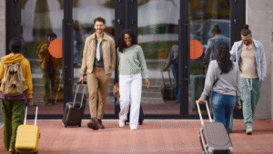 Festas de fim de ano devem atrair milhões de turistas e movimentar os aeroportos brasileiros