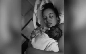 Nasce Noemi, filha da cantora Bea Rodrigues e João Victor Godoi