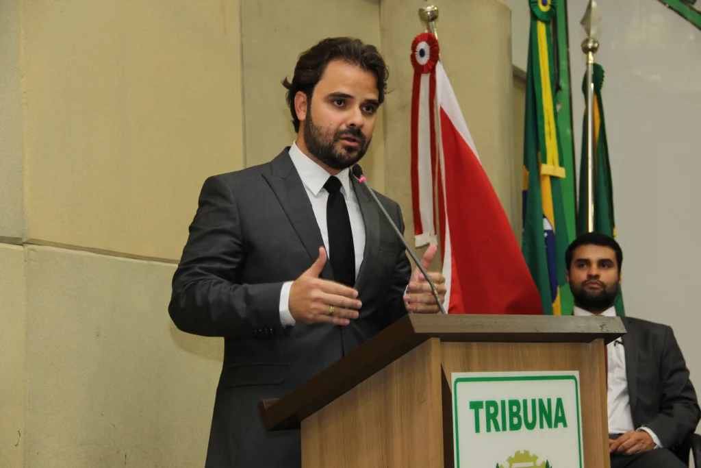 Vídeo: Prefeito de Marabá acusa governo federal de cancelar apoio para show de réveillon