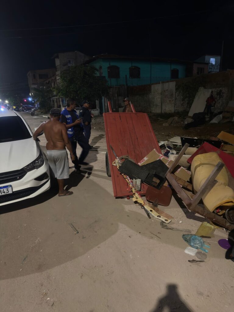 Vídeo – Dois presos por descarte irregular de lixo no canal da Generalíssimo Deodoro, em Belém