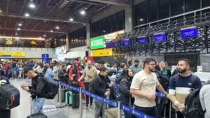 Vendaval leva caos ao Aeroporto de Guarulhos, em São Paulo