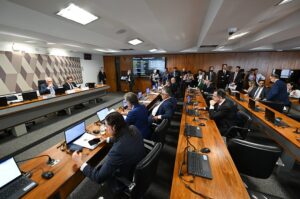 CCJ do Senado aprovada Projeto de Lei da Dosimetria e texto vai a Plenário