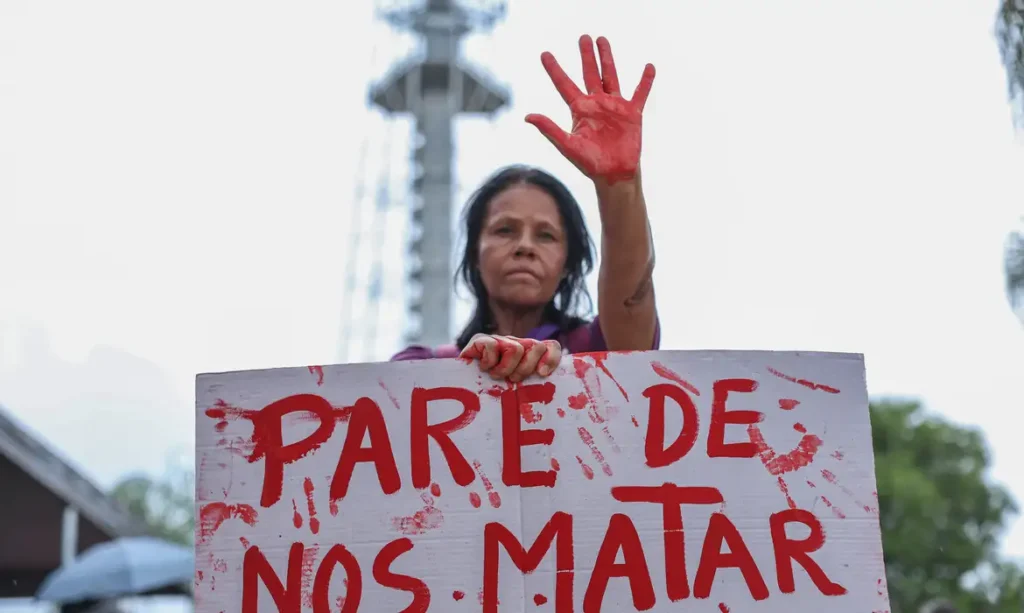Em Brasília, mulheres denunciam feminicídios e a omissão do Estado