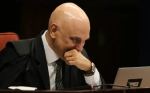 “Tortura” contra Bolsonaro pode causar prisão de Moraes