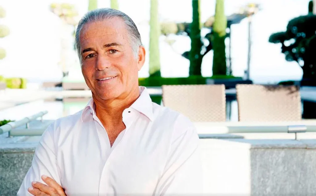 Bilionário morre em cirurgia para aumento de pênis. Cirurgião é condenado.