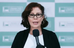 Julgamento sobre extradição de Zambelli é novamente adiado