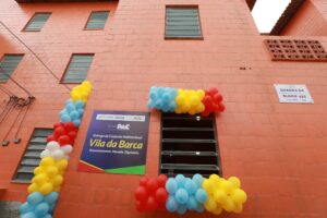 Famílias da Vila da Barca recebem novos apartamentos