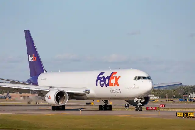 Vídeo: FedEx encerra transporte doméstico no Brasil; veja o que muda