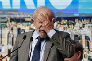 Lula é desaprovado por 50% da população