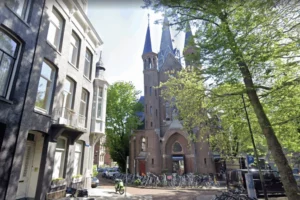 Amsterdã: Incêndio na noite de Ano Novo atinge igreja histórica