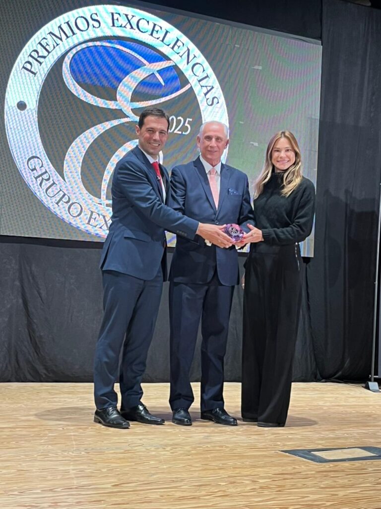 Vídeo: Alagoas recebe Troféu Silvia Zorzanello em Memória durante a Fitur, em Madri