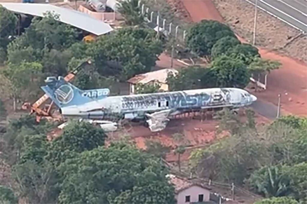 Novas imagens mostram como está o Boeing 727 ex-VASP que vai virar hotel no Maranhão