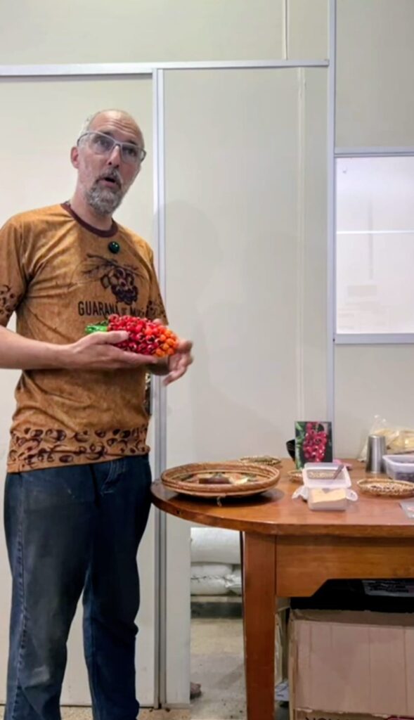 Vídeo: Fábrica de Maués produz guaraná de forma tradicional no modelo de mil anos