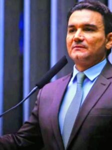 Celso Sabino recusa proposta do governador e está no mato sem cachorro