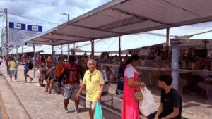 Prefeitura leva mais conforto ao Ver-o-Peso com abrigo de ônibus