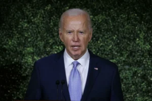 Joe Biden critica ICE: “Trai nossos valores como americanos”