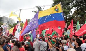 Protesto em SP pede soltura de Maduro e autonomia da Venezuela