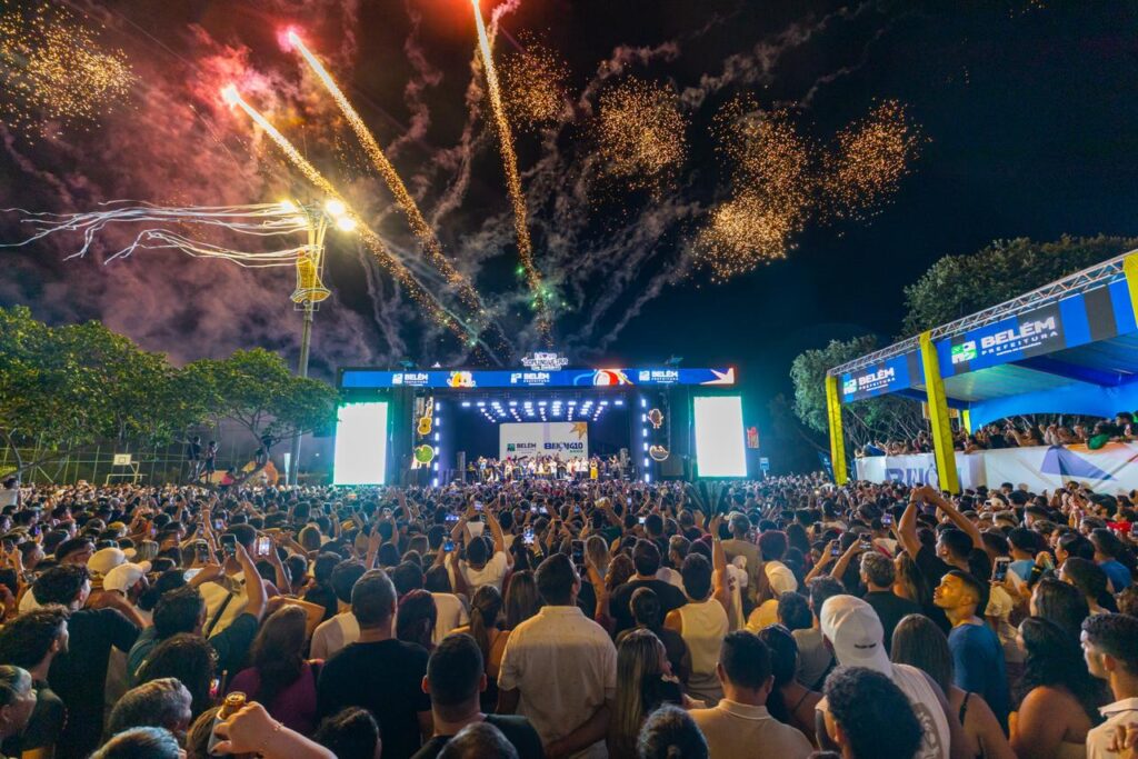 Portal da Amazônia recebe 100 mil para cantar os parabéns pelos 410 anos de Belém