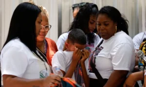 Ato no Rio pede justiça pela morte de Thiago Menezes Flausino